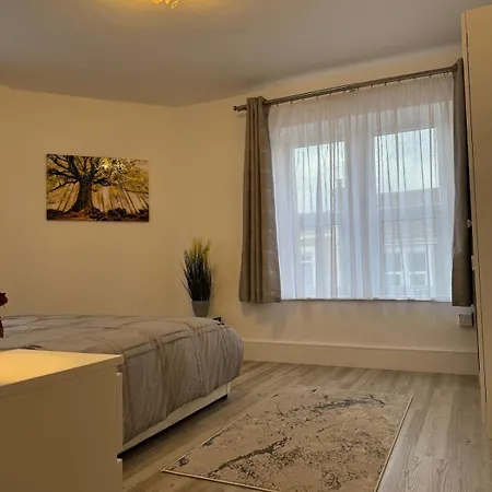 Apartment 1 Bedroom Luxury *
