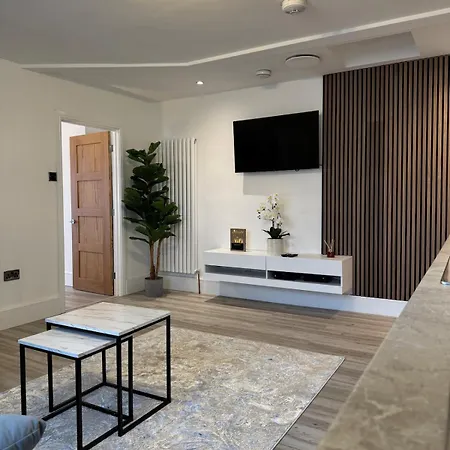 1 Bedroom Luxury