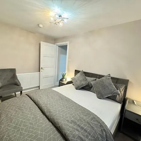 1 Bedroom Luxury بريستول